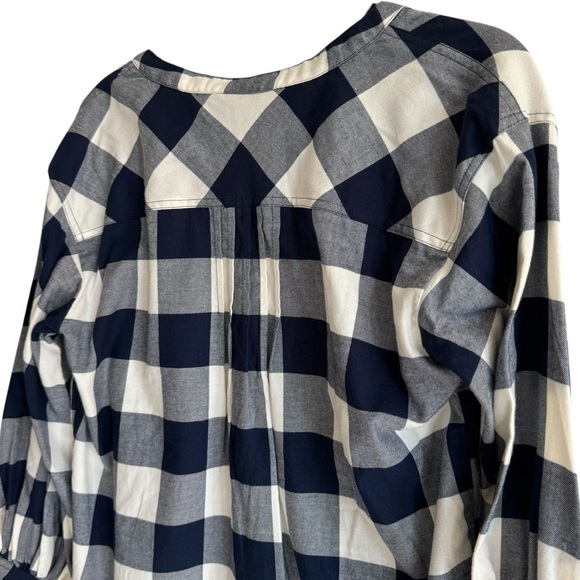 NWT J.Crew Open V-neck Shirt in Buffalo Check Flannel, Navy & Ivory, Size S - Picture 4 of 7
